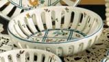 Fruttiera forata in ceramica - misura ø 9" - Made in Italy.