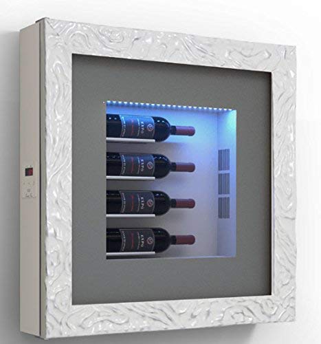 Quadro vino - Espositore refrigerato per quattro bottiglie in orizzontale. Struttura in metallo. Struttura porta in alluminio. Cornice in legno / hpl Vetrocamera 20 mm. Guarnizione magnetica. Pannello interno in laminato Illuminazione a LED. Impianto term