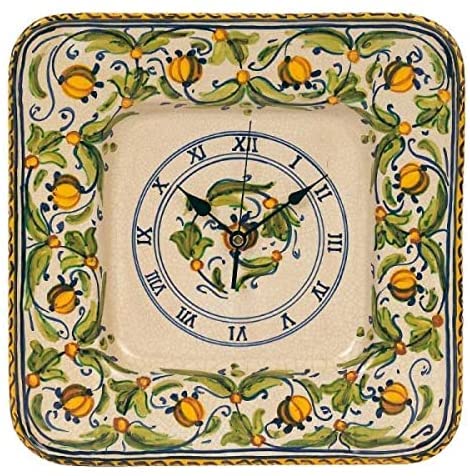 Orologio da parete in ceramica di forma quadrata. Dimensioni: 23.876 × 23.876 cm. Fatto in Italia.