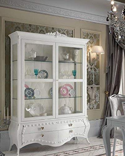 Vetrina 2 ante bianca c/decorazione con foglia argento, H. 228 x P. 52 x L. 160 - in legno massiccio noce - cristalli spessore 6 mm; ripiano cristallo spessore 8 mm; schiena di pioppo tappezzato