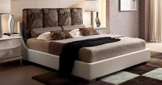 Dafne Italian Design Letto matrimoniale c/cuscini tessuto marrone, struttura in pelle tortora, 100X238X194 - per rete 180x200, 70 Kg, Struttura in legno di abete e multistrato di pioppo