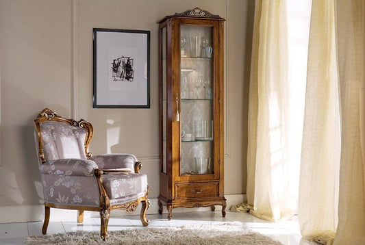 Dafne Italian Design Vetrina 1 antacassetto, noce scuro, schienale tappezzato -cm: 58 cm - 35 cm - H 184 cm ? Cimasa H 9 cm ? 0,47 Mc ? Stile classico - 100% Made in Italy (SF17)