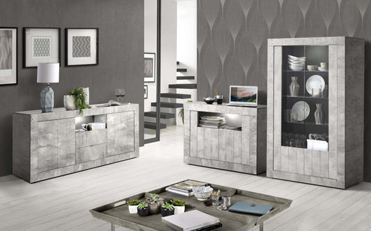 Dafne Italian Design Mobile da soggiorno moderno Urby colore grigio chiaro: una madia 2 ante e due cassetti cm. 184x42x86; una vetrina a due ante cm. 110x42x86; madia due ante cm. 110x42x86.