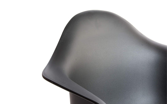 n. 2 Pezzi: Poltrona di Design da Pranzo o Studio - Dimensioni: cm. 63 x 60 x 80h (DFS)