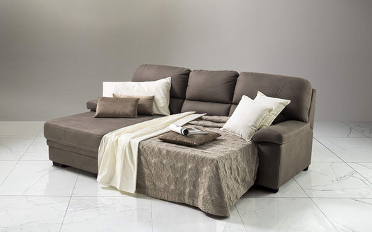 Dafne Italian Design Divano Letto angolare 2 posti con penisola a Sinistra. Similpelle Effetto Nabuk Elephant (cm. 252 x 160 x 92h)