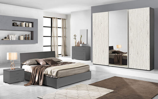 Dafne Italian Design Camera Completa - Titanio, Effetto Quercia Bianca (Letto Matrimoniale, Armadio, Comodino, Specchiera, Comò)