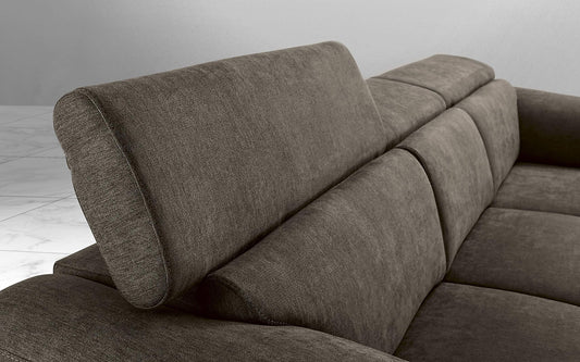 Dafnedesign.com - Divano letto angolare 3 posti letto con penisola a destra - colore: marrone chiaro - materiale: tessuto - cm. 269 x 175 x 94h