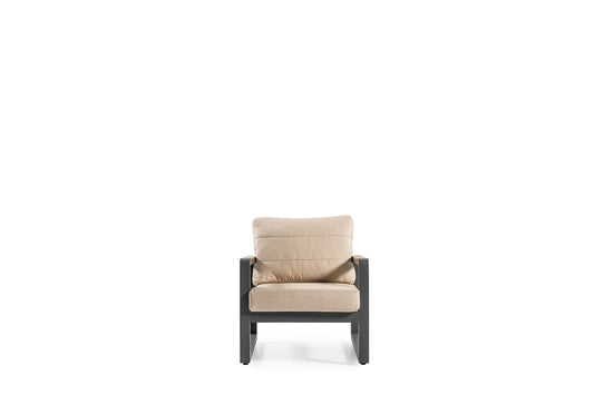 Dafne Italian Design Salotto da giardino per uso professionale, in alluminio antracite, cuscini beige chiaro compresi. n.1 divano 3 posti, n.2 poltrone, n.1 tavolino.