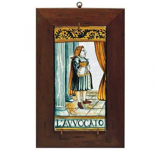 Piastrella in ceramica con cornice in legno raffigurante la professione di notaio - Dimensioni: 9,9 x 19,8 cm. Made in Italy.
