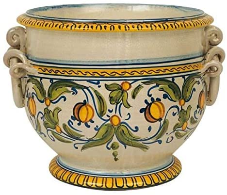Portavaso in ceramica fatto a mano. Dimensioni: h 22,86 ø 27,94 cm. Fatto in Italia.