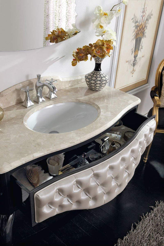 Dafne Italian Design Mobile da bagno con cassetti e specchio - Misura: L.116 H.83 P.56 - Finitura: Grigio antracite lucido e capitonnè effetto seta - Top: Marmo Botticino - 100% made in Italy
