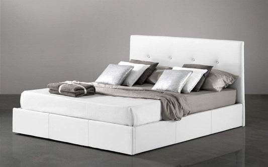 Dafne Italian Design Letto matrimoniale con contenito rivestito in similpelle bianca, rete ortopedica a doghe 178x203x100h cm.