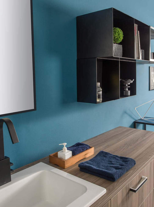 Dafne Italian Design Mobile da bagno/lavanderia moderno (cm. L61 x P55 x H87) effetto legno chiaro con sei cassetti, due ante e lavabo ad incassato.