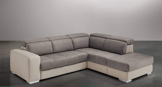 Dafne Italian Design Divano Letto angolare 3 posti con penisola a Destra. Similpelle Sabbia, Similpelle Effetto Nabuk Talpa (cm. 266 x 230 x 94h)