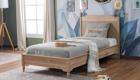 Dafne Italian Design Letto una piazza e mezza Milk colore legno cm. 130 X 108 X 212 comprensivo di materasso cm. 120x200x25