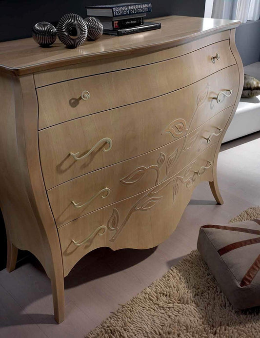 Com�, colore legno chiaro, 113X56X137, 100 Kg, Piano: impiallacciato con noce nazionale; Ante-fianchi-cassetti: pioppo impiallacciato c/noce nazionale - Piedi: in legno di tiglio 100% Made in Italy