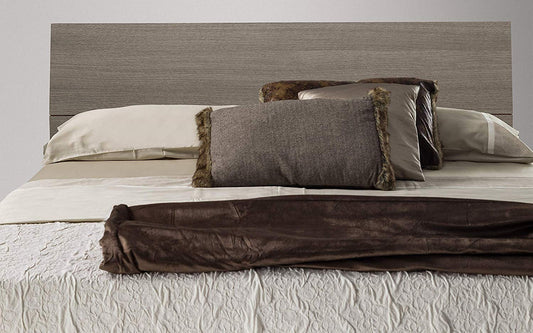 Letto matrimoniale con giroletto. cm. 173 x 212 x 100h. (Serie: Dafne-Letti-ST13)