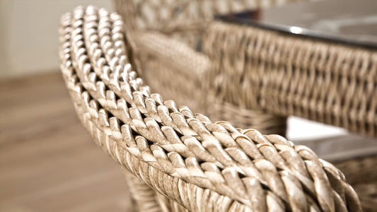 Dafne Italian Design Set mobili pranzo da giardino in rattan con 1 divano 3 posti, n.1 tavolo, n.2 poltrone
