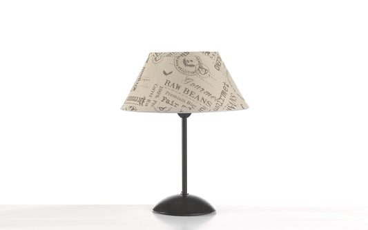 Dafnedesign.com - Lumetto paralume decorato con scritte - Dimensioni cm. 30 x 25 x 46h - (UL)