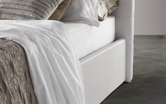 Letto singolo bianco con contenitore. Rivestito in similpelle. cm. 99 x 207 x 114(Serie: Dafne-Letti-ST)