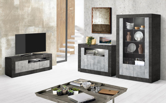 Dafne Italian Design Mobile da soggiorno moderno Urby colore grigio chiaro e grigio scuro: base tv 3 ante cm. 138x42x56; una vetrina cm. 110x42x189; una madia cm. 110x42x86.