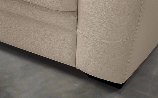 Dafne Italian Design Divano a 3 posti. Similpelle Light Camel (cm. 210 x 90 x 95h)